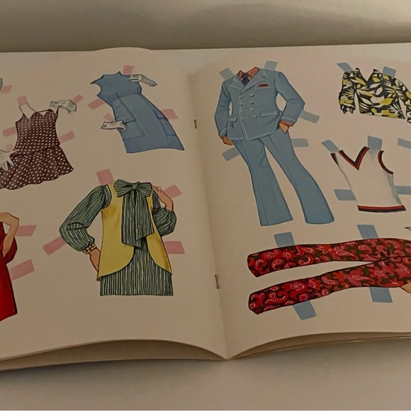 Ben and Ken paper Dolls 1970 - Picture 6 of 10
